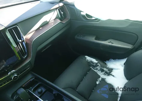 2024 Volvo Xc60 B5 Plus Dark Theme from USA, damaged, VIN YV4L12RL6R1923705